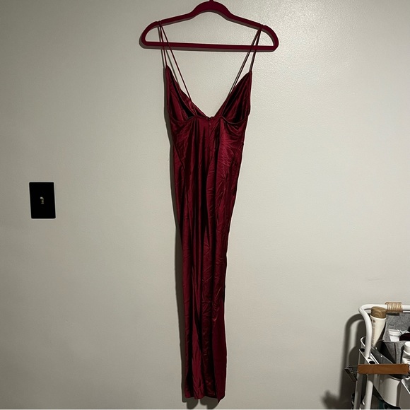 New Princess polly Lioness walk the line satin midi dress - Picture 9 of 12